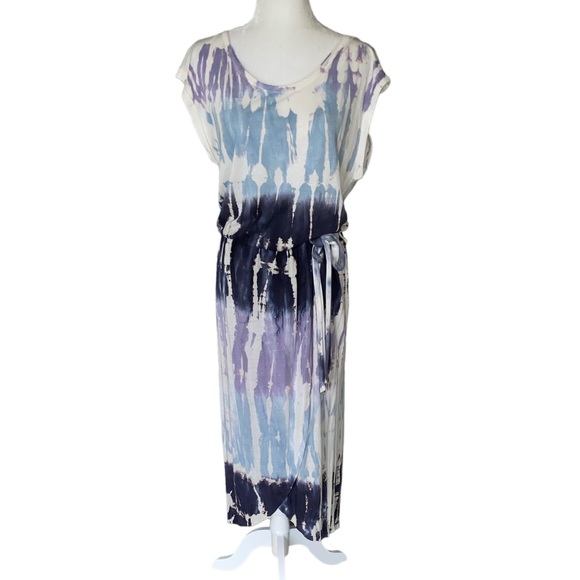 Young Fabulous & Broke Dresses & Skirts - NWT Young Fabulous & Broke YFB Blue Pastel Tie Dye Tie Waist Tunic Maxi Dress  M